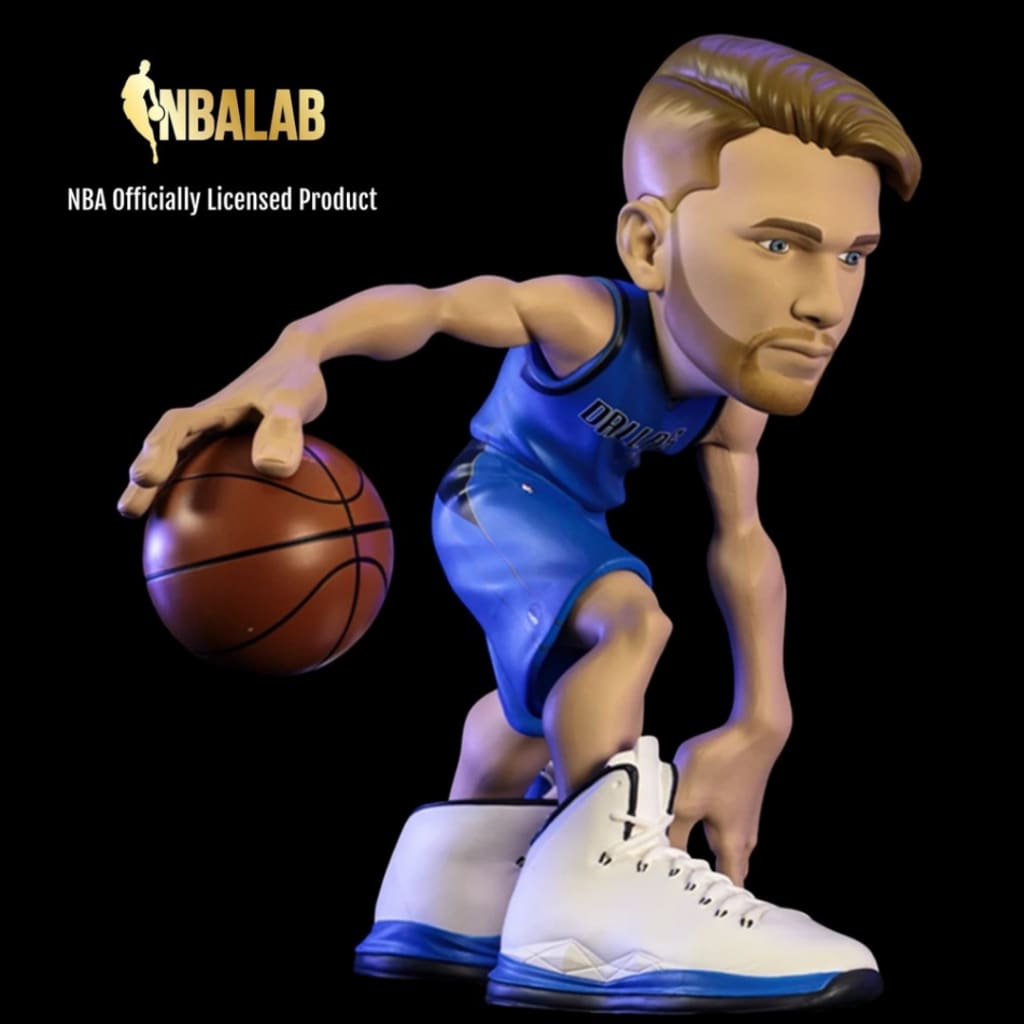 NBA Small Star 12’’ Luka Doncic 20/21 - Toys